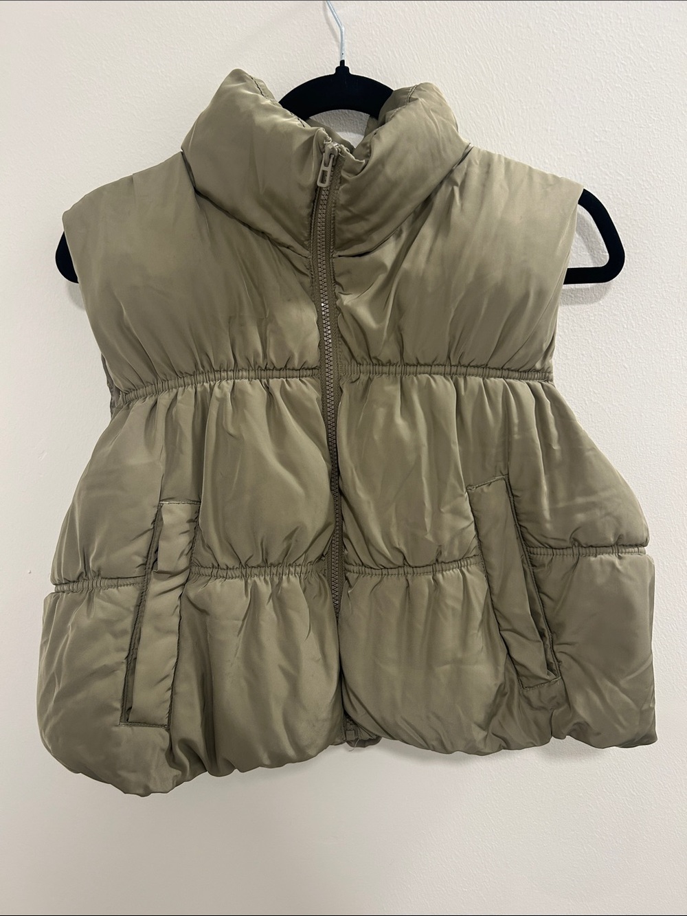 Olive green cropped puffer vest